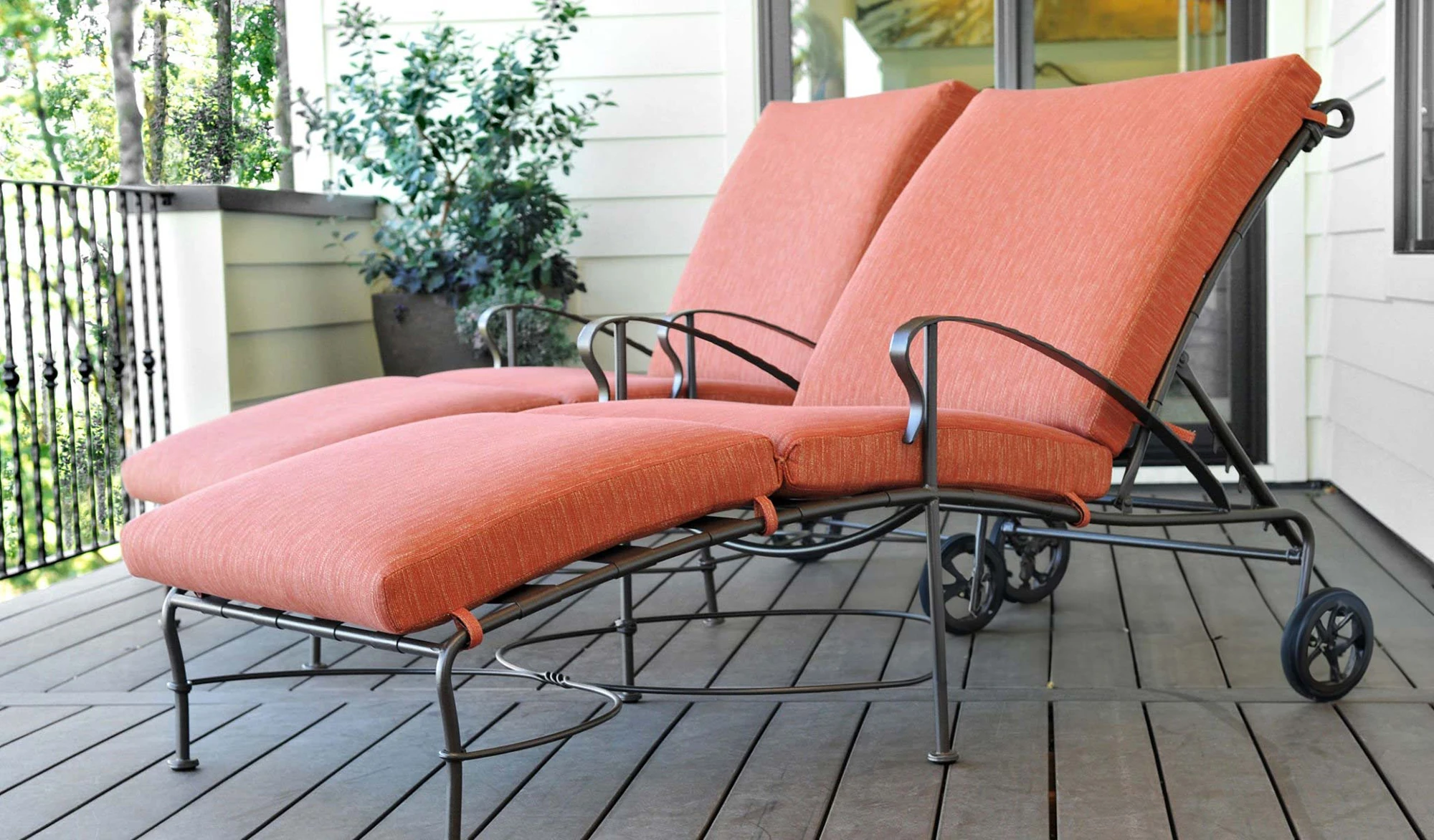 outdoor-furniture-reupholstry